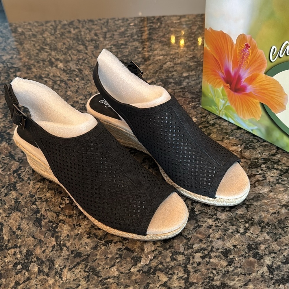 Easy street black Linen Stacy wedge espadrilles sandals 8 NIB - Picture 3 of 9